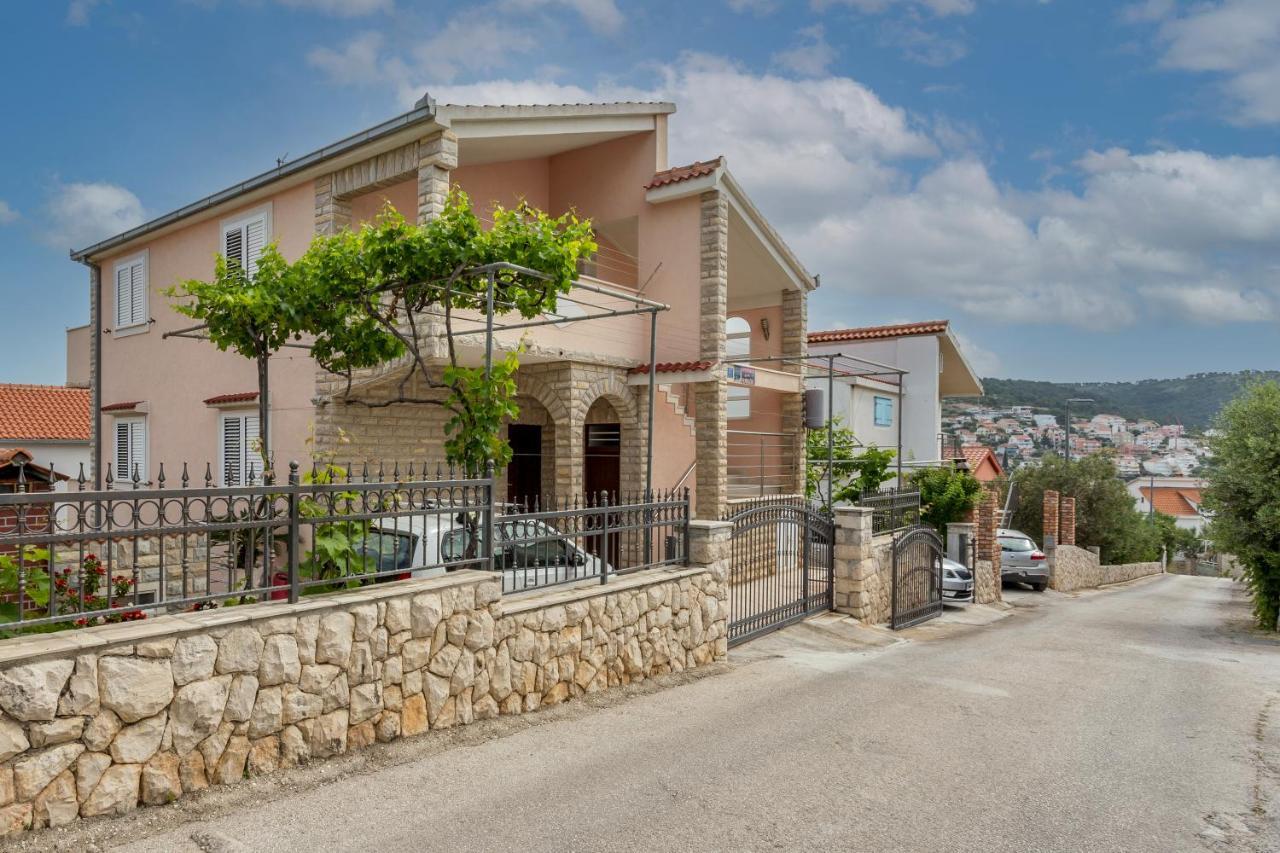 Apartmani Prkacin Traù Esterno foto